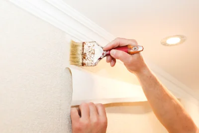 Pose de papier peint à Vescovato — revêtements muraux et toiles de verre